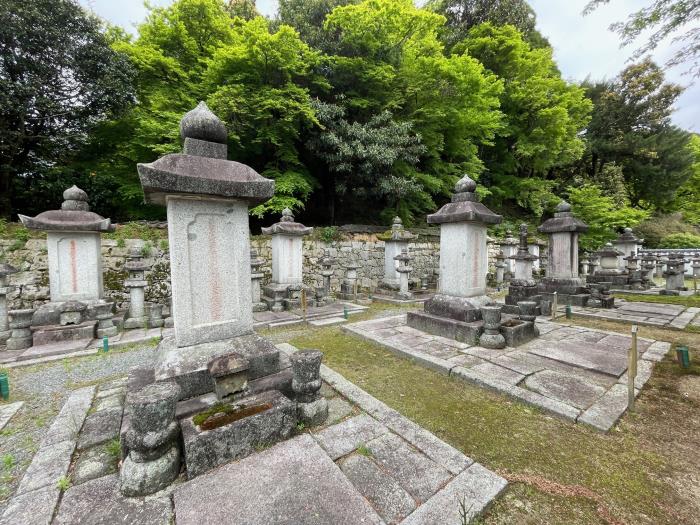 秋月藩主黒田家墓所